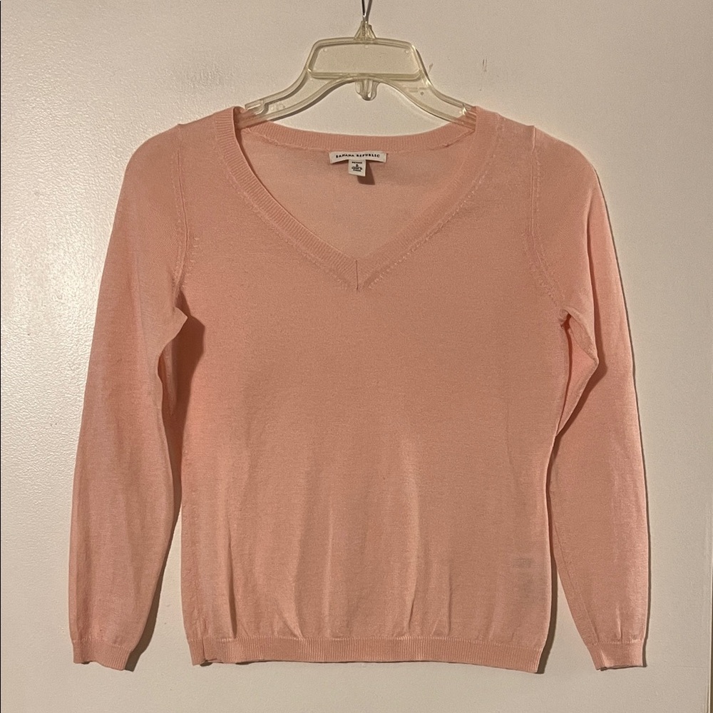 Banana Republic pink v-neck sweater. Super soft